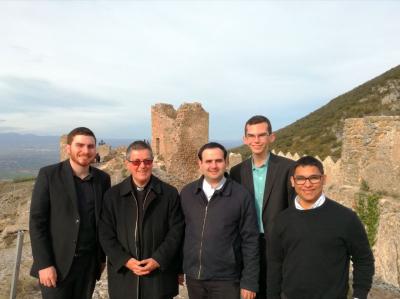 Con seminaristas portoriqueños de la Diócesis de Arecibo