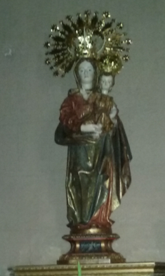 Un saludo a la Virgen al comienzo de mayo en su ermita de Sorzano